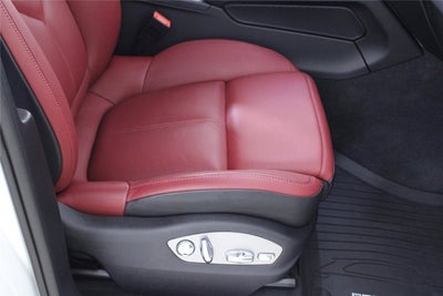 2022 Porsche Macan Base