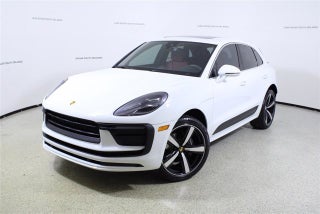2022 Porsche Macan Base