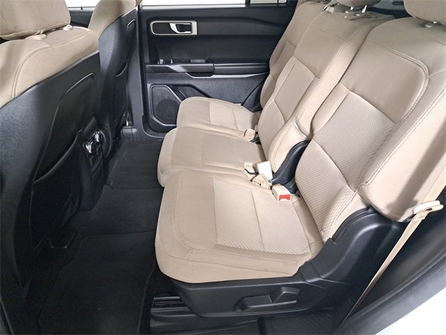 2020 Ford Explorer Base