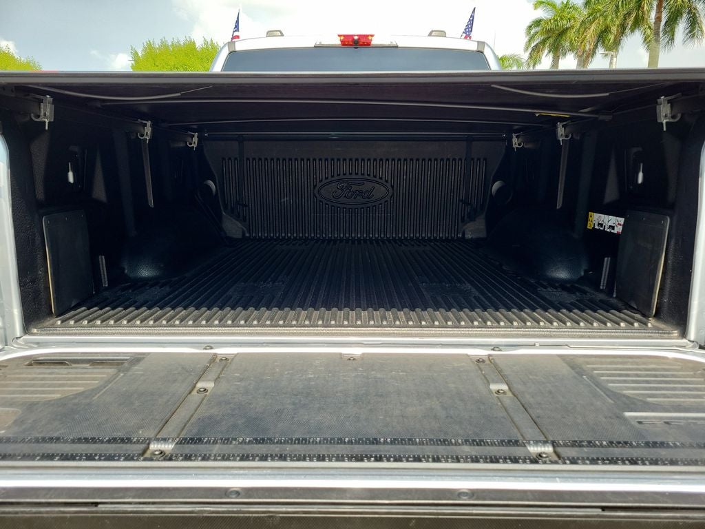 2024 Ford F-150 Lightning Flash