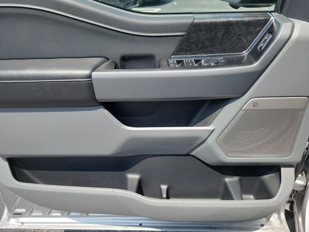 2024 Ford F-150 Lightning Flash