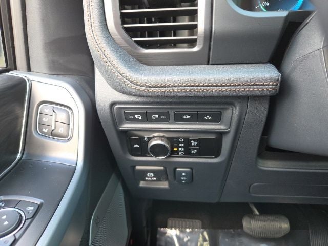 2024 Ford F-150 Lightning Lariat