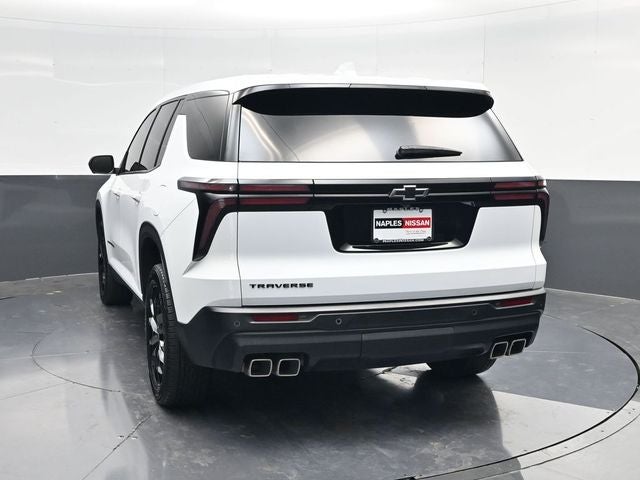 2024 Chevrolet Traverse LS