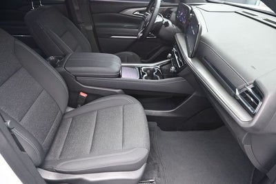 2024 Chevrolet Traverse LS