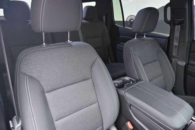 2024 Chevrolet Traverse LS