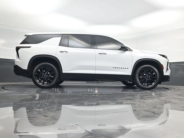 2024 Chevrolet Traverse LS
