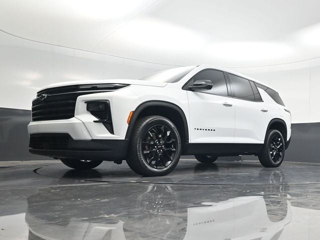 2024 Chevrolet Traverse LS