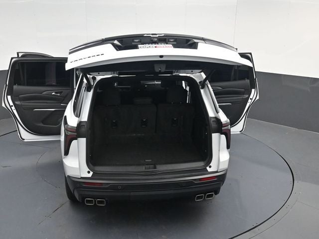 2024 Chevrolet Traverse LS