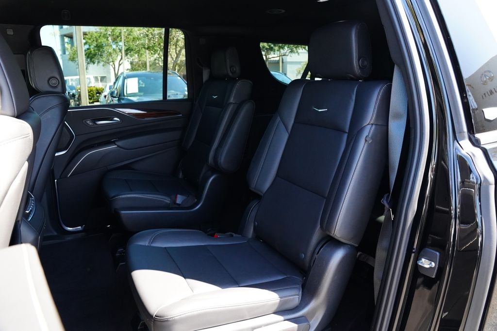 2023 Cadillac Escalade ESV Luxury Diesel