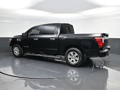 2017 Nissan Titan SV