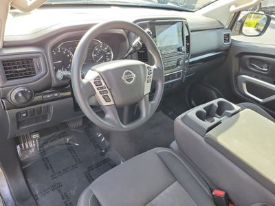 2022 Nissan Titan SV