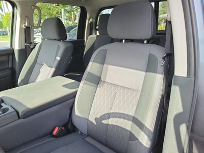 2022 Nissan Titan SV