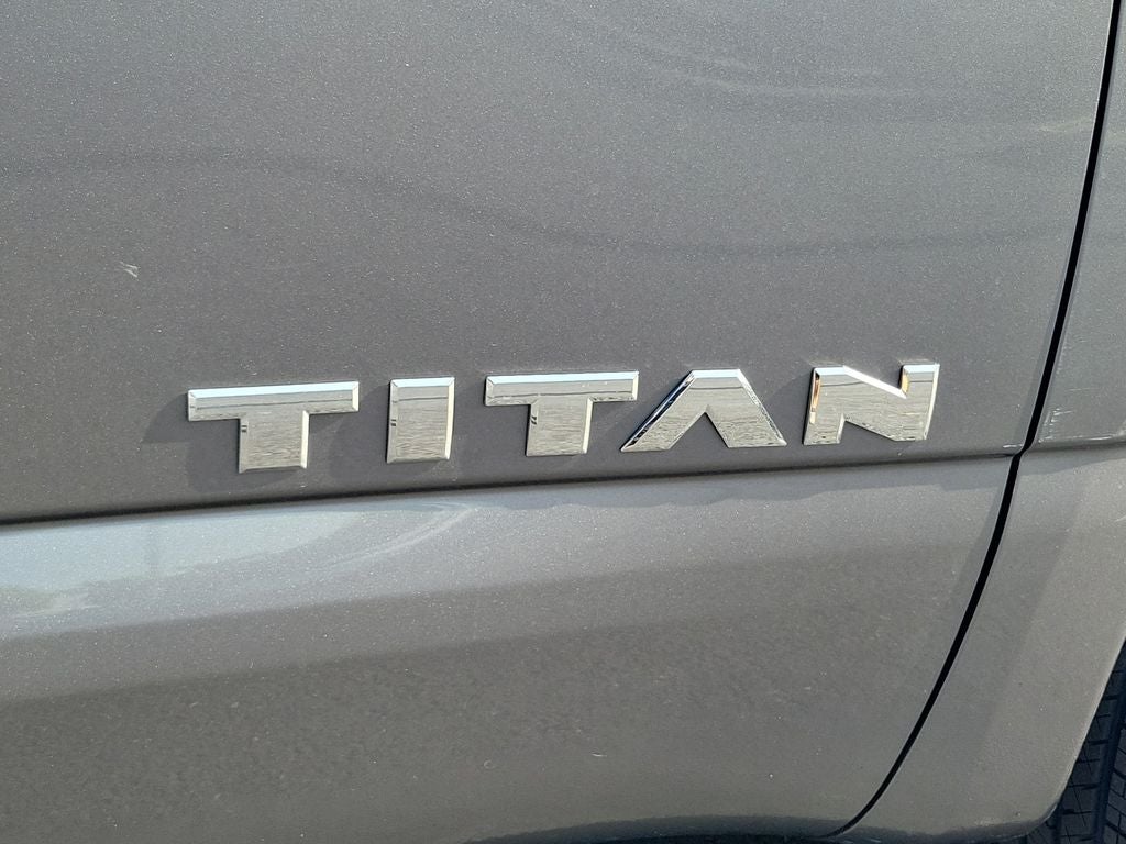 2022 Nissan Titan SV