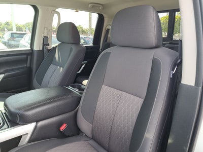 2024 Nissan Titan XD SV