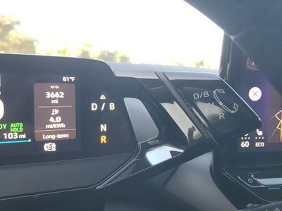 2023 Volkswagen ID.4 Pro