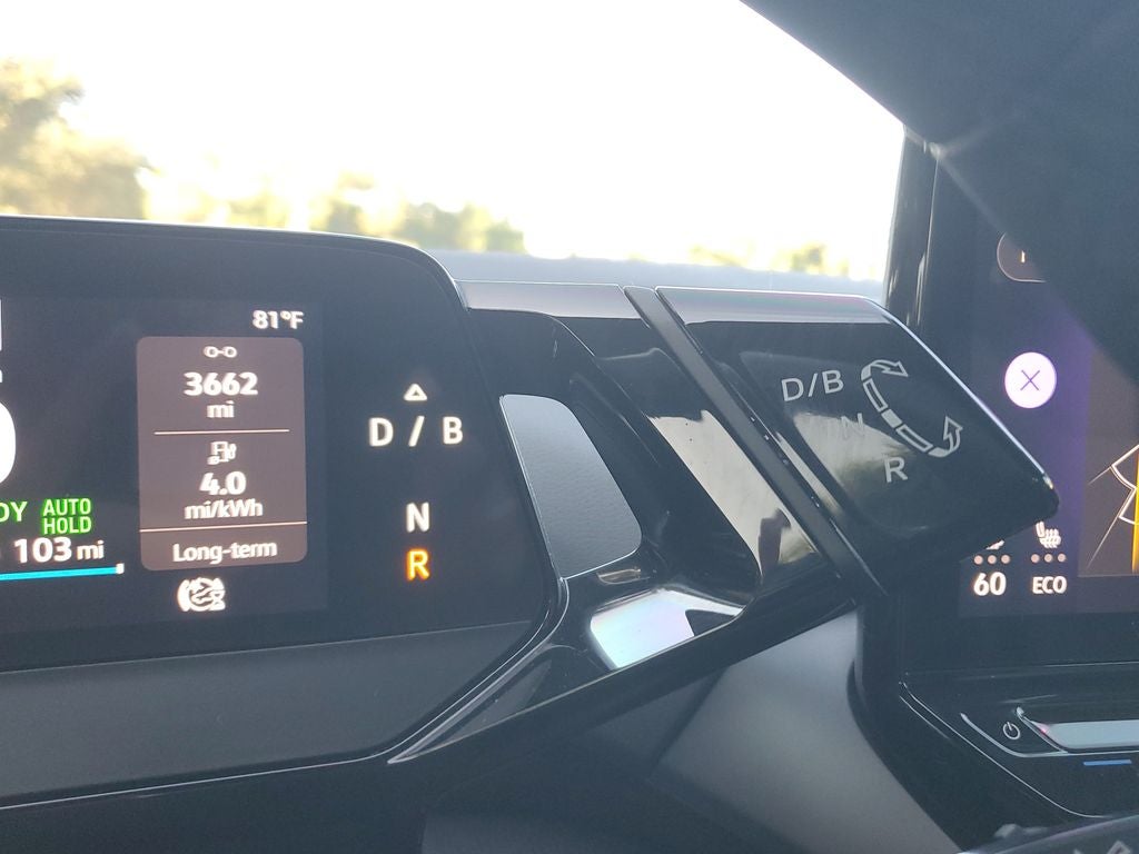 2023 Volkswagen ID.4 Pro