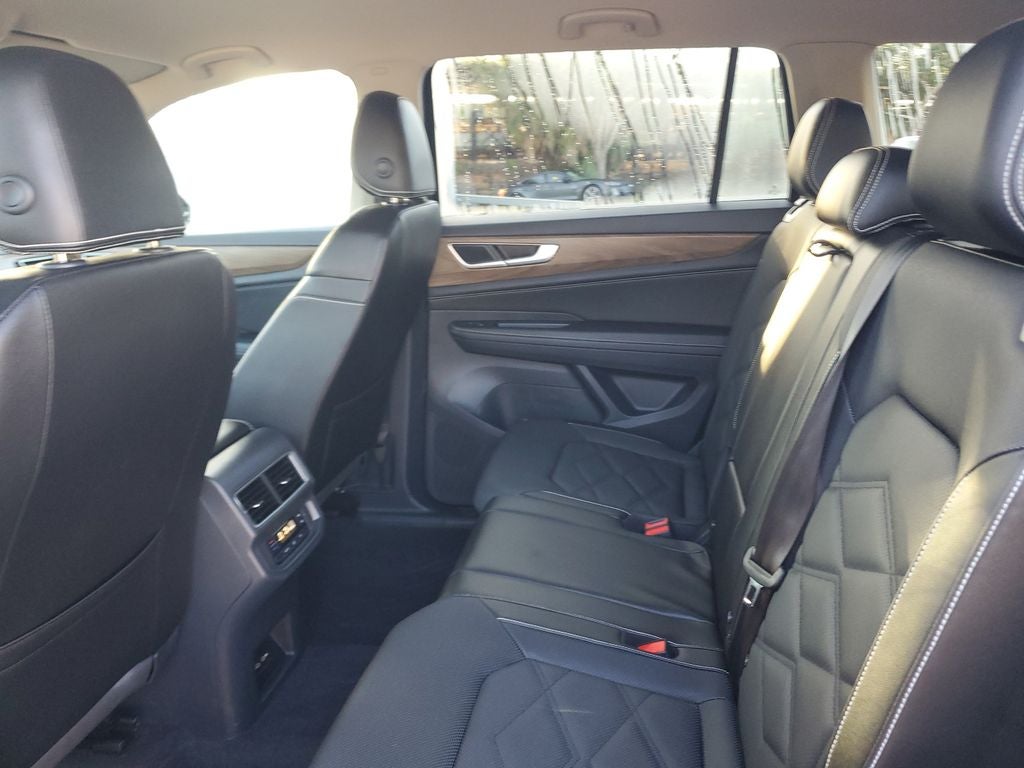 2024 Volkswagen Atlas 2.0T SE