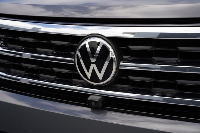 2022 Volkswagen Atlas Cross Sport 3.6L V6 SEL Premium R-Line