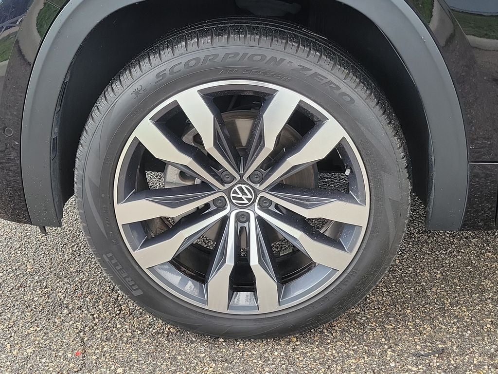 2023 Volkswagen Atlas Cross Sport 3.6L V6 SEL Premium R-Line