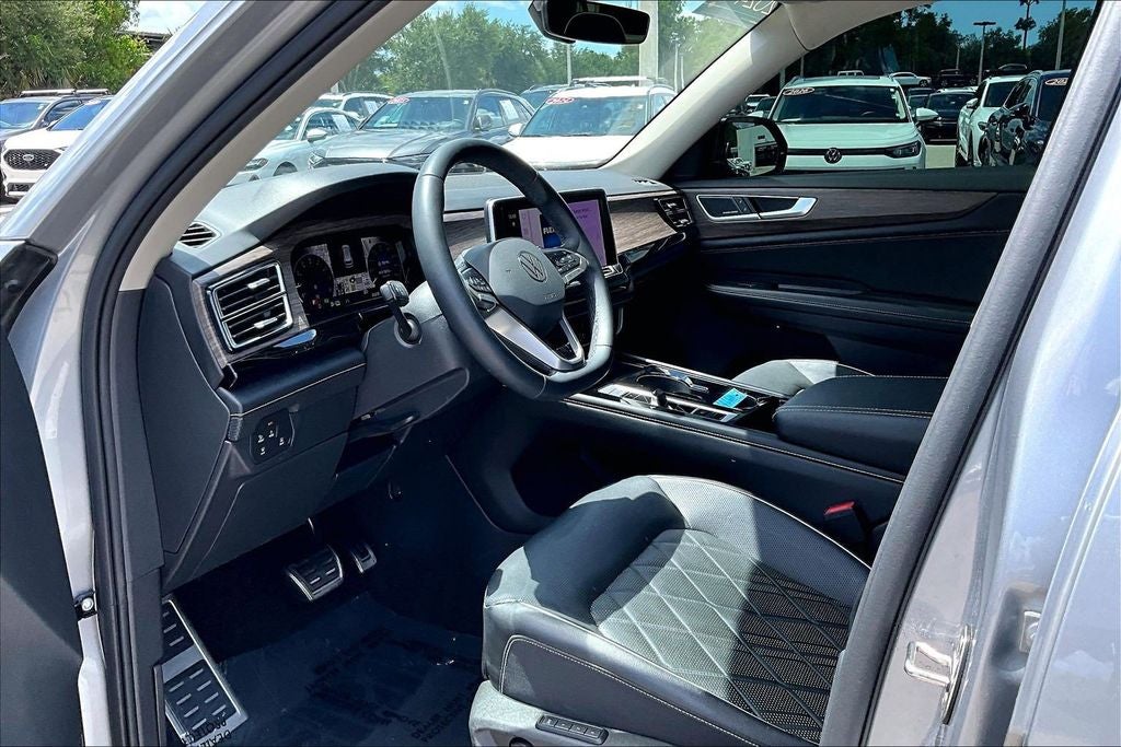 2024 Volkswagen Atlas 2.0T SEL Premium R-Line