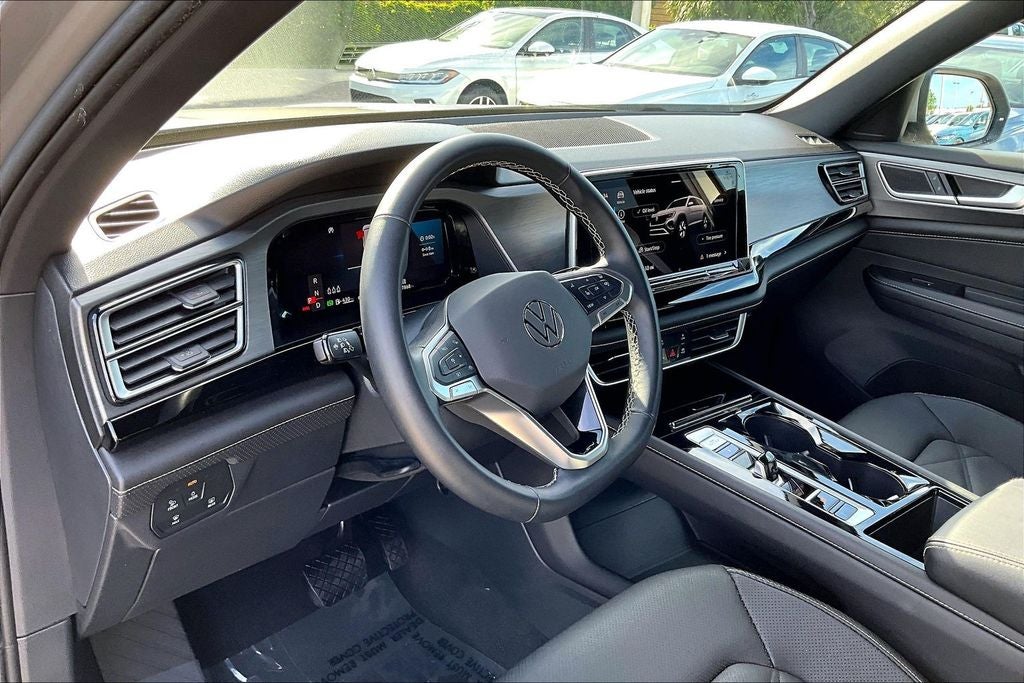2025 Volkswagen Atlas Cross Sport 2.0T SE w/Technology