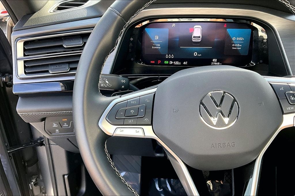 2025 Volkswagen Atlas Cross Sport 2.0T SE w/Technology