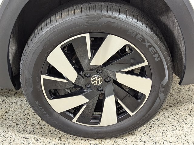 2025 Volkswagen Atlas Cross Sport 2.0T SE w/Technology 4MOTION