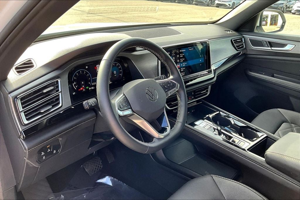 2025 Volkswagen Atlas Cross Sport 2.0T SE w/Technology
