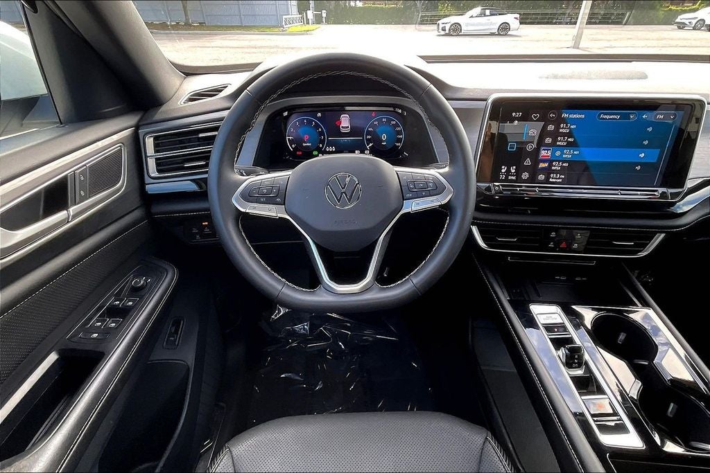 2025 Volkswagen Atlas Cross Sport 2.0T SE w/Technology
