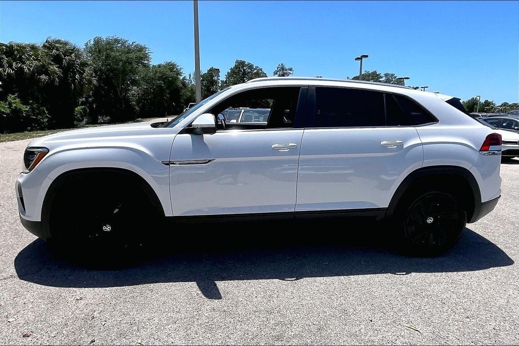 2026 Volkswagen Atlas Cross Sport 2.0T SE w/Technology