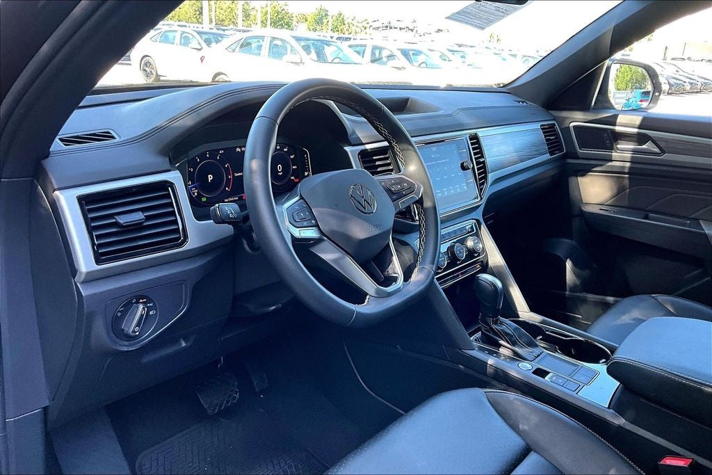 2023 Volkswagen Atlas Cross Sport 2.0T SE w/Technology