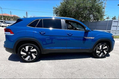 2025 Volkswagen Atlas Cross Sport 2.0T SE w/Technology
