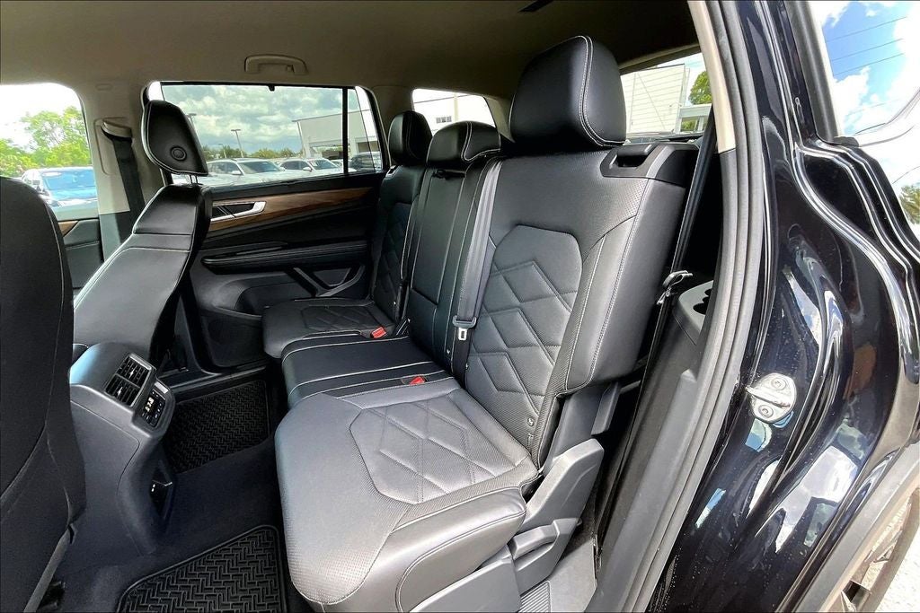 2024 Volkswagen Atlas 2.0T SE w/Technology