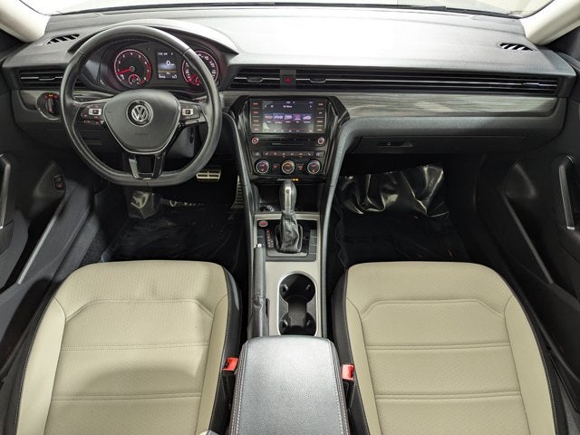 2020 Volkswagen Passat 2.0T R-Line Auto