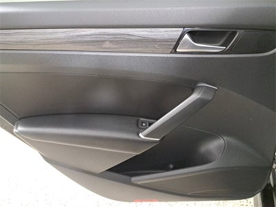 2022 Volkswagen Passat 2.0T R-Line