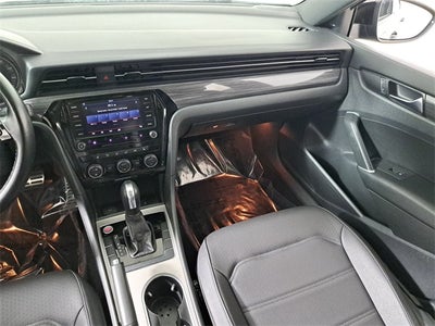 2022 Volkswagen Passat 2.0T R-Line