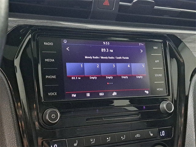 2022 Volkswagen Passat 2.0T R-Line