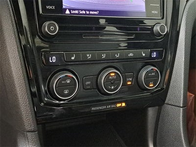 2022 Volkswagen Passat 2.0T R-Line