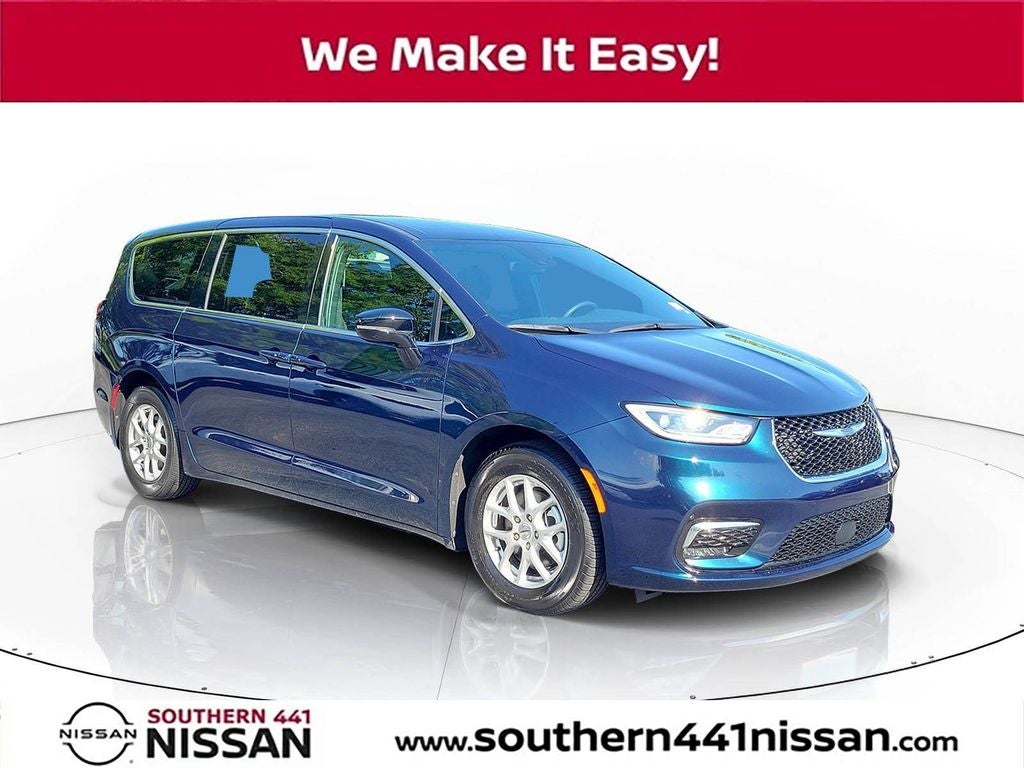 2024 Chrysler Pacifica Touring