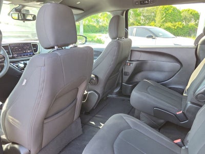 2024 Chrysler Pacifica Touring