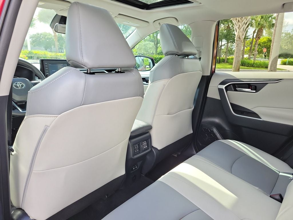 2019 Toyota RAV4 XLE Premium
