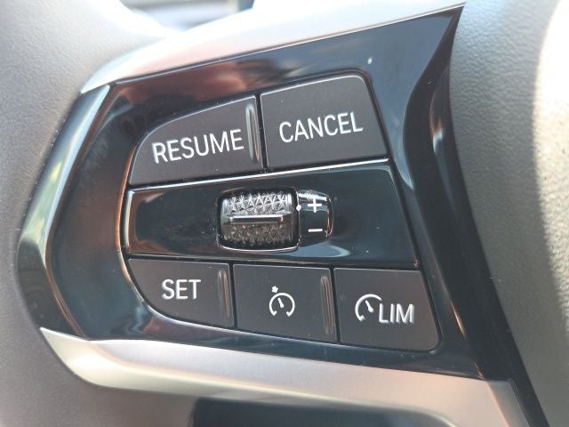 2025 BMW 3 Series 330i