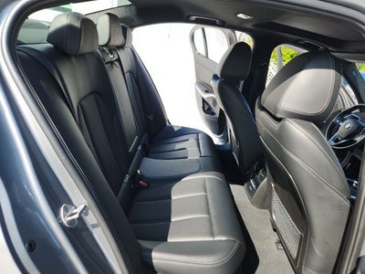 2023 BMW 3 Series 330i xDrive