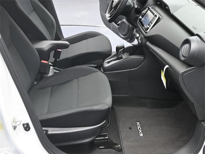 2025 Nissan Kicks Play S