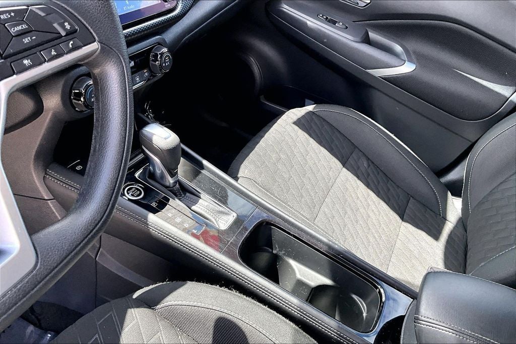 2022 Nissan Kicks SV