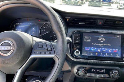 2022 Nissan Kicks SV