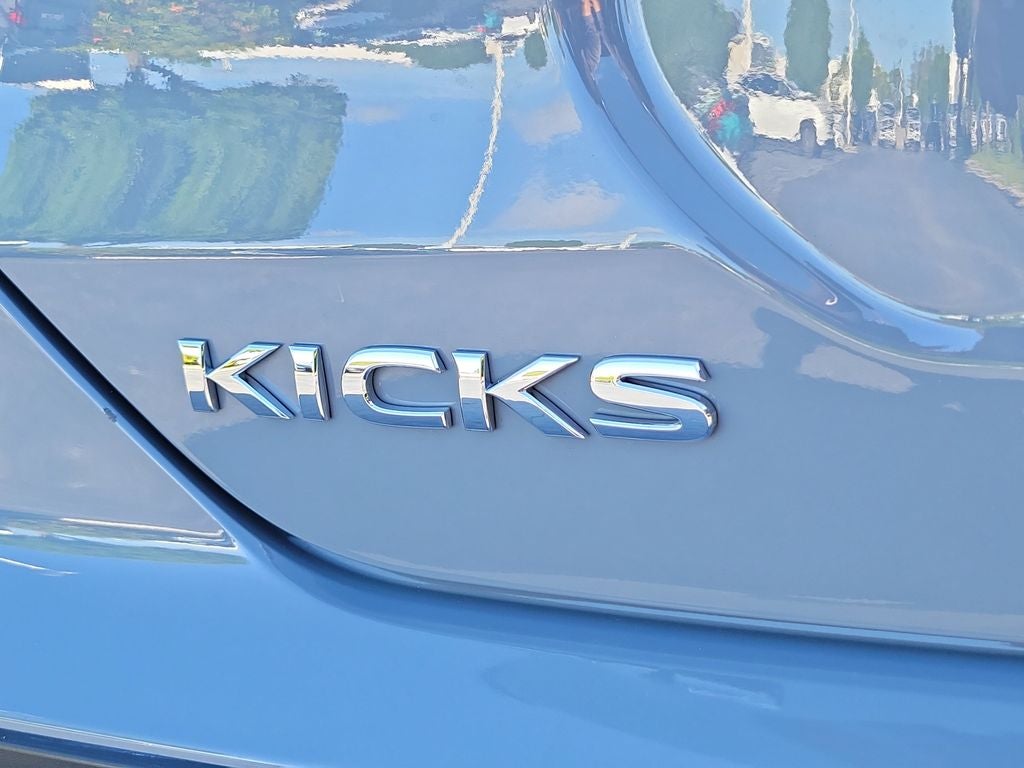 2023 Nissan Kicks SV