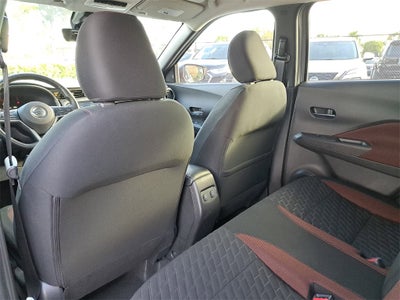 2021 Nissan Kicks SR