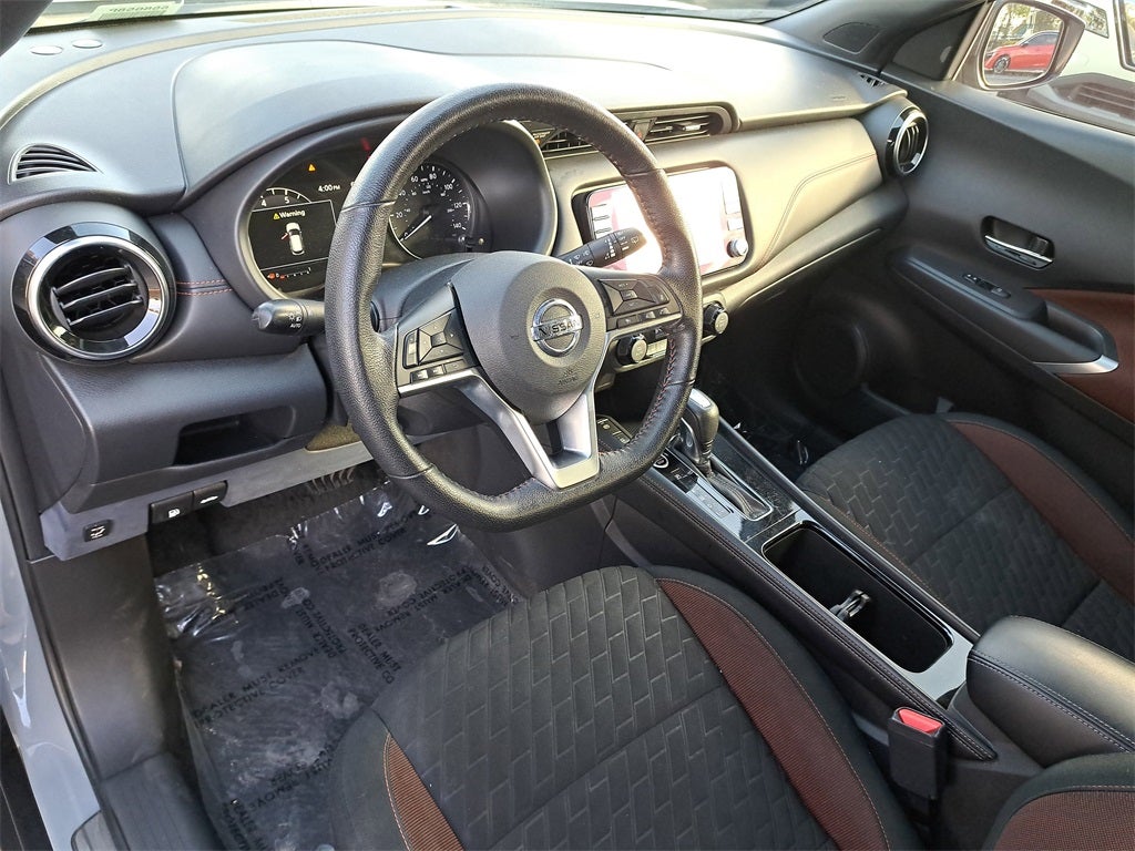 2021 Nissan Kicks SR