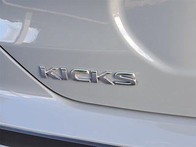 2021 Nissan Kicks SR